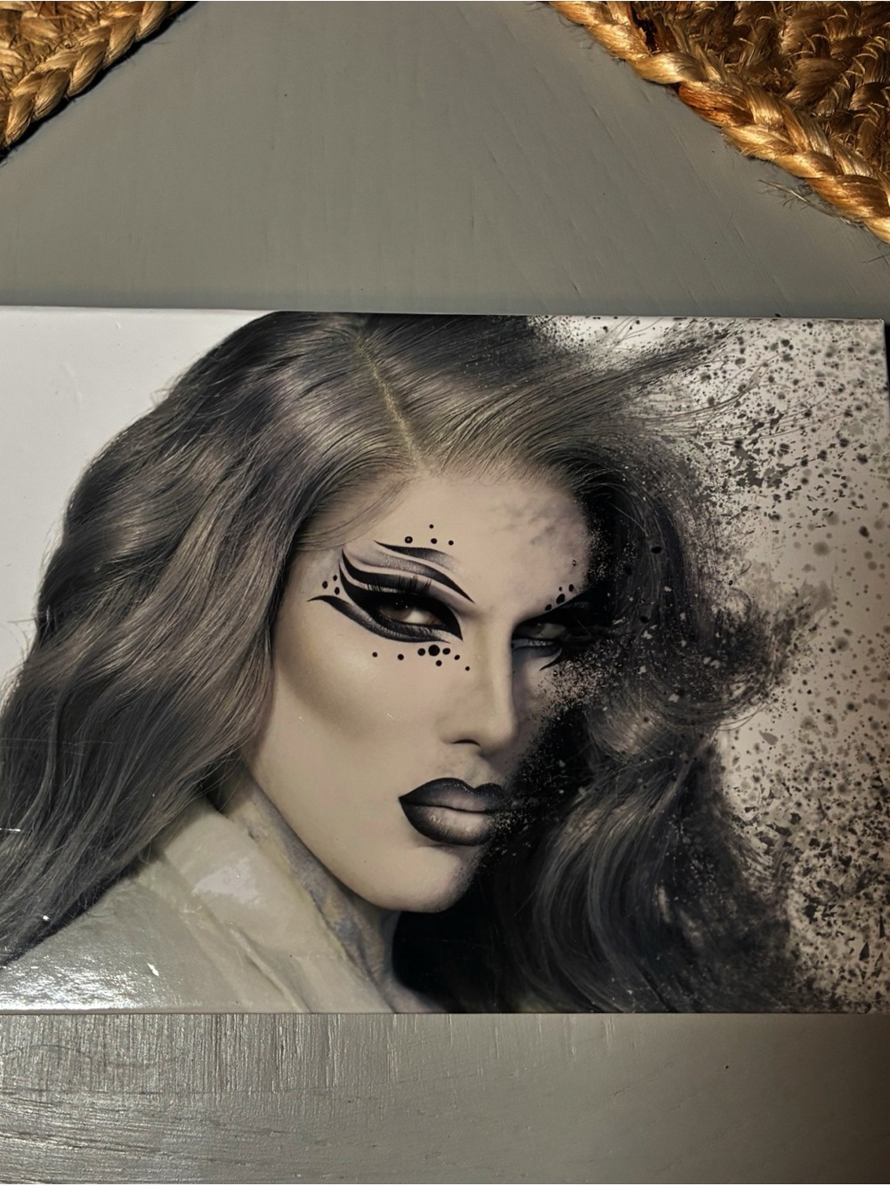 Jeffree Star Cremated Palette – Blue, Gray, Silver, Brown & Black Shades - Picture 2 of 4